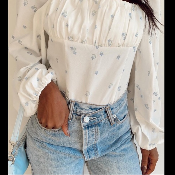 Princess Polly Laura body suit. Sold out - Picture 2 of 4